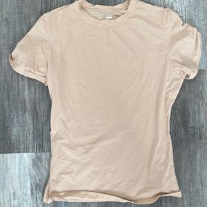 Skims fits everybody t shirt